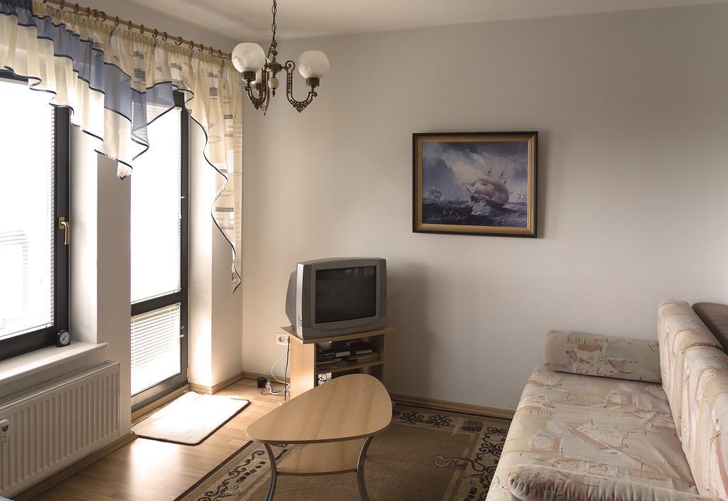 Paernu Karusselli Beach Apartment Екстер'єр фото